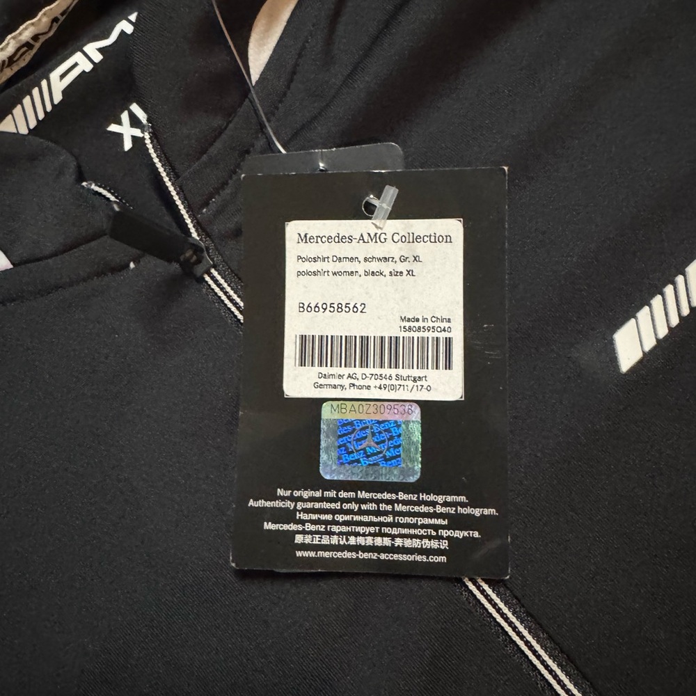 Mercedes 2024 F1 Women's Polo Black
Brand new
Retail $125
Asking $85
Size XL